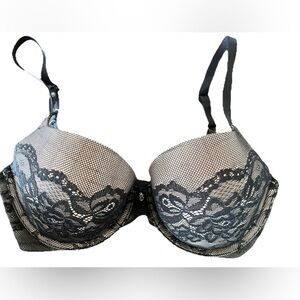 Victoria's Secret Bra 32DD Lined Demi Black Lace